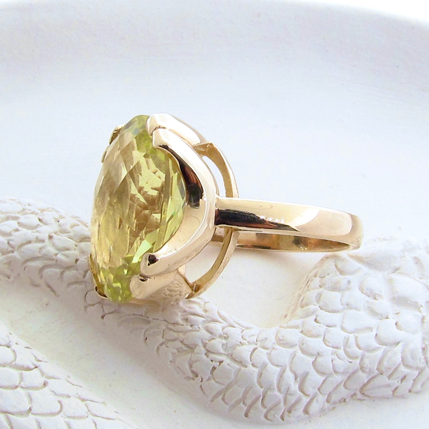 Yellow gold Lemon Quartz Crown Ring