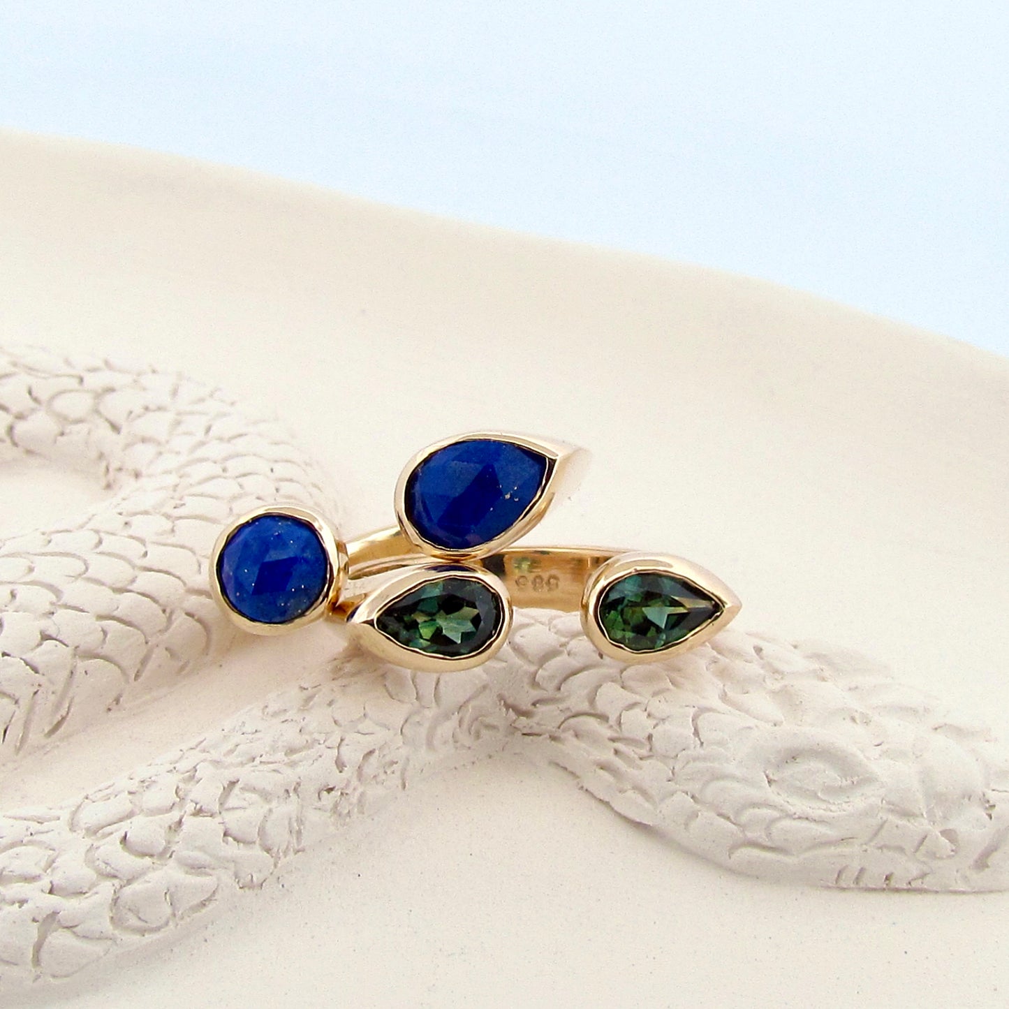 9ct Yellow Gold Lapis Embrace Ring