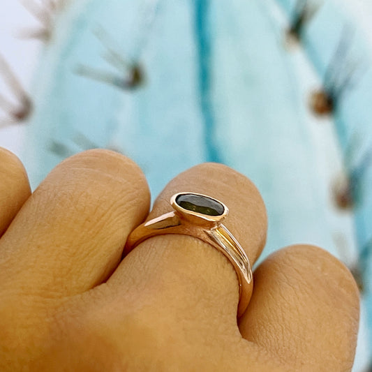 Rose Gold Green Sapphire Oval Simplicity Ring