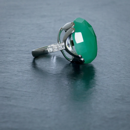 9ct White Gold Diamond Chrysoprase Crown Ring