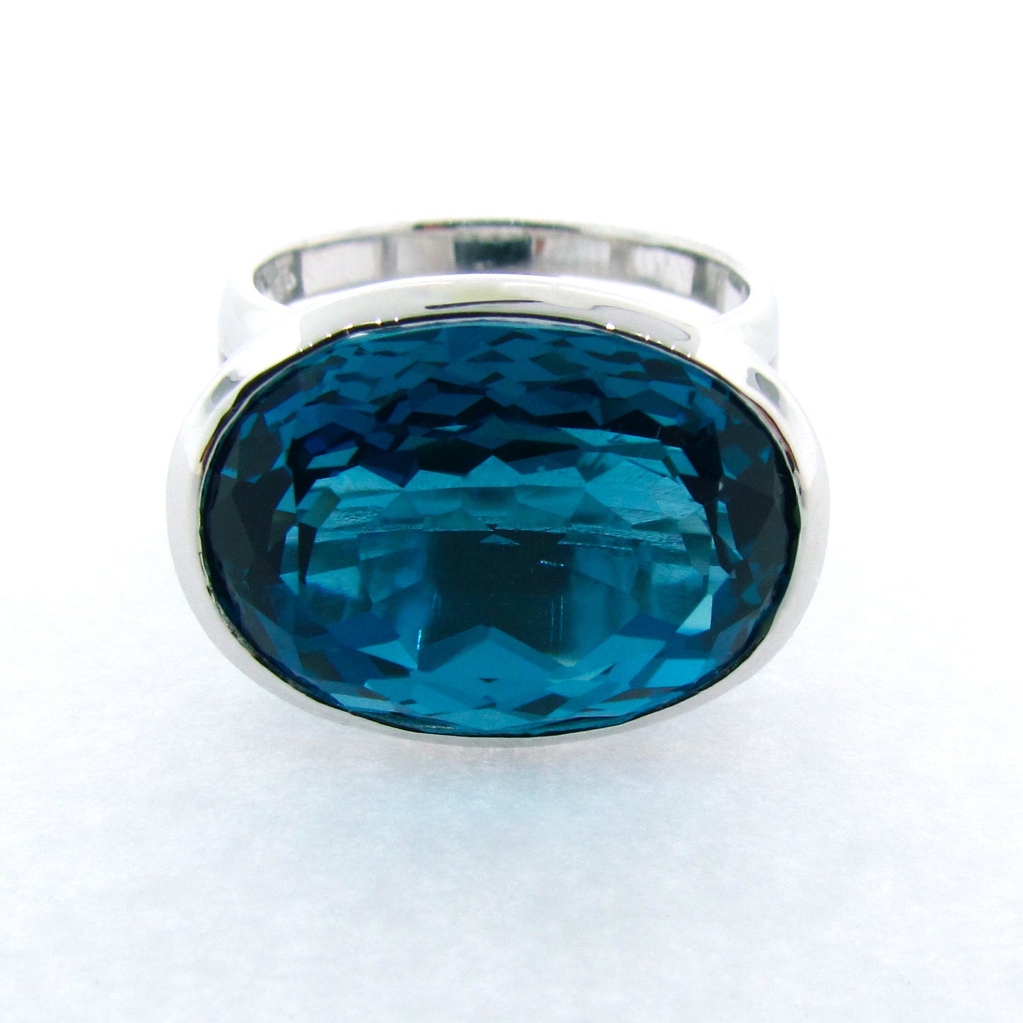 White gold London Blue Topaz Horizon Ring